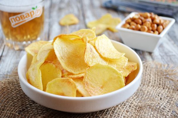 Картофельные чипсы на сковороде