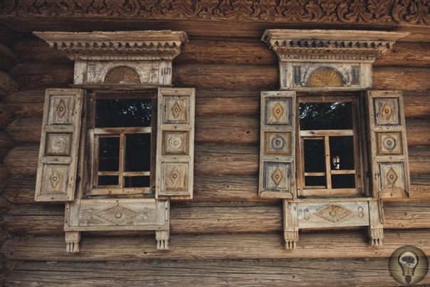 Дерево в русской строительной традиции Дерево в качестве основного строительного материала использовалось с древнейших времен.Именно в деревянной архитектуре русские зодчие выработали то