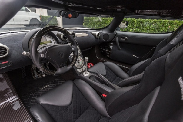 Очень редкие:oenigsegg CCX Двигатель: 4.7 V8 Twin-SuperchargerМощность: 817 л.с. при 7000 об/минКрутящий момент: 920 Нм при 5500 об/минТрансмиссия: Секвентальная 6 ступ. Макс. скорость: 395,