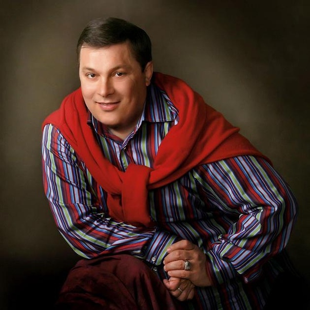 singer Андрей Разин. Андрей Александрович Ра́зин (родился 15 сентября 1963 года) - российский политик, менеджер, певец и музыкальный продюсер, наиболее известный по работе с группой «Ласковый